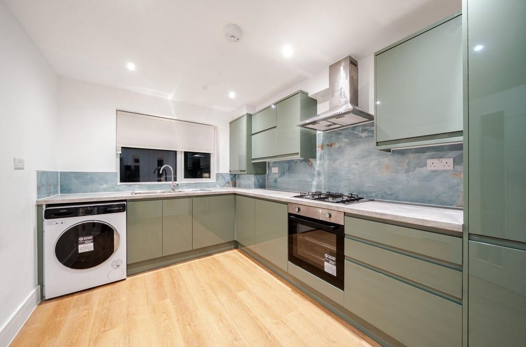 Property photo 2 of 9 Davidson Frost-Wellings, Dfw, Rainsford Close, Sta