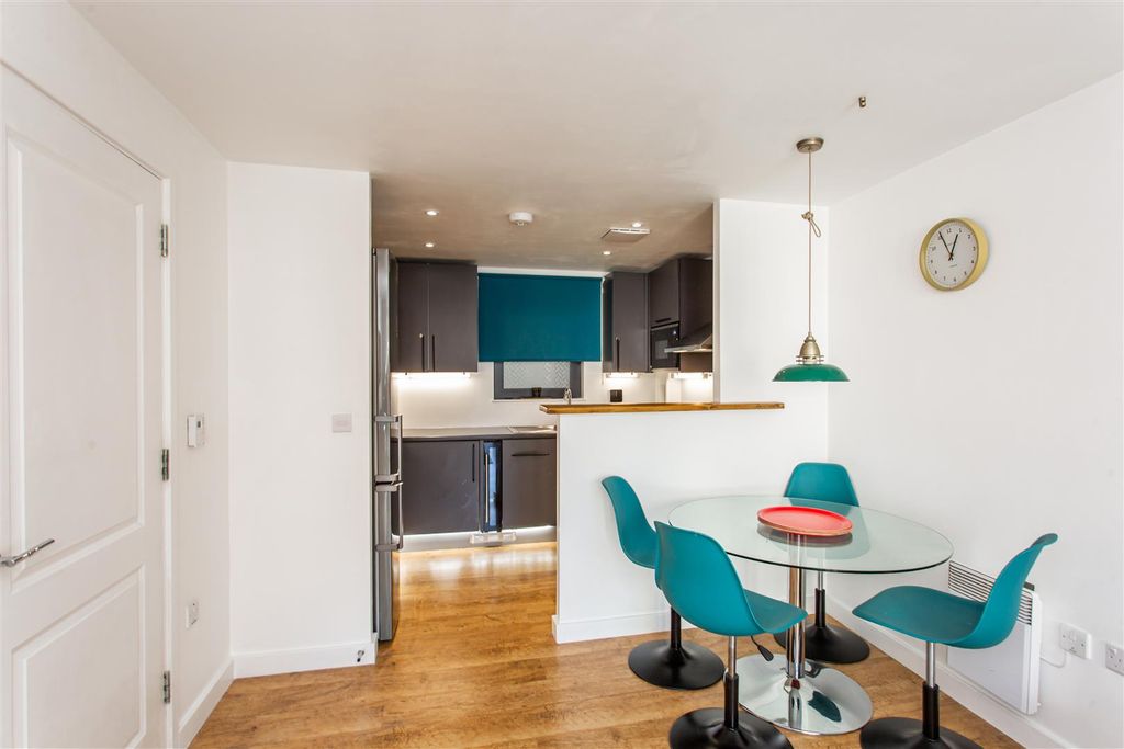 Property photo 3 of 12 Dining Area