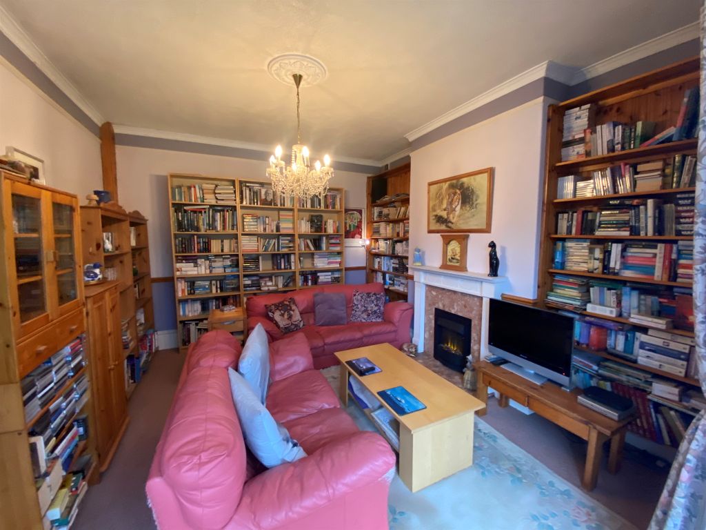 Property photo 3 of 34