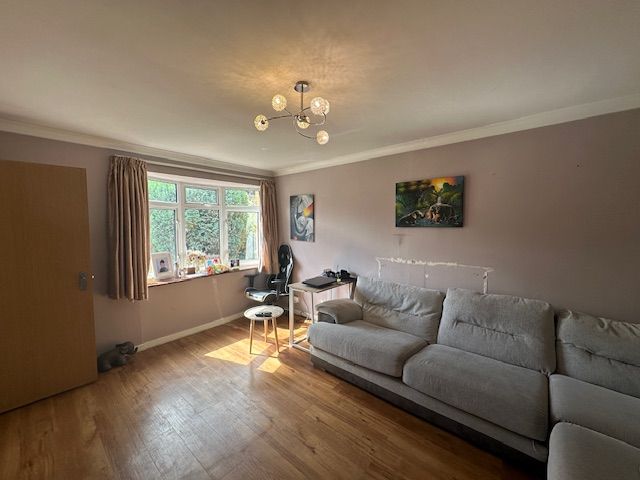 Property photo 2 of 21 Image