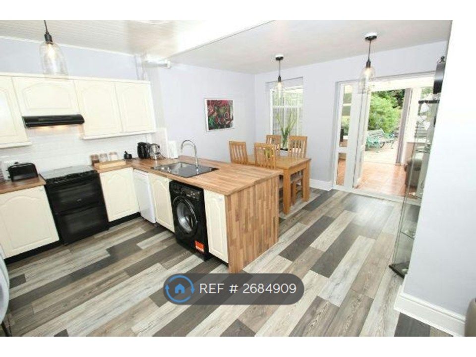 Property photo 3 of 24