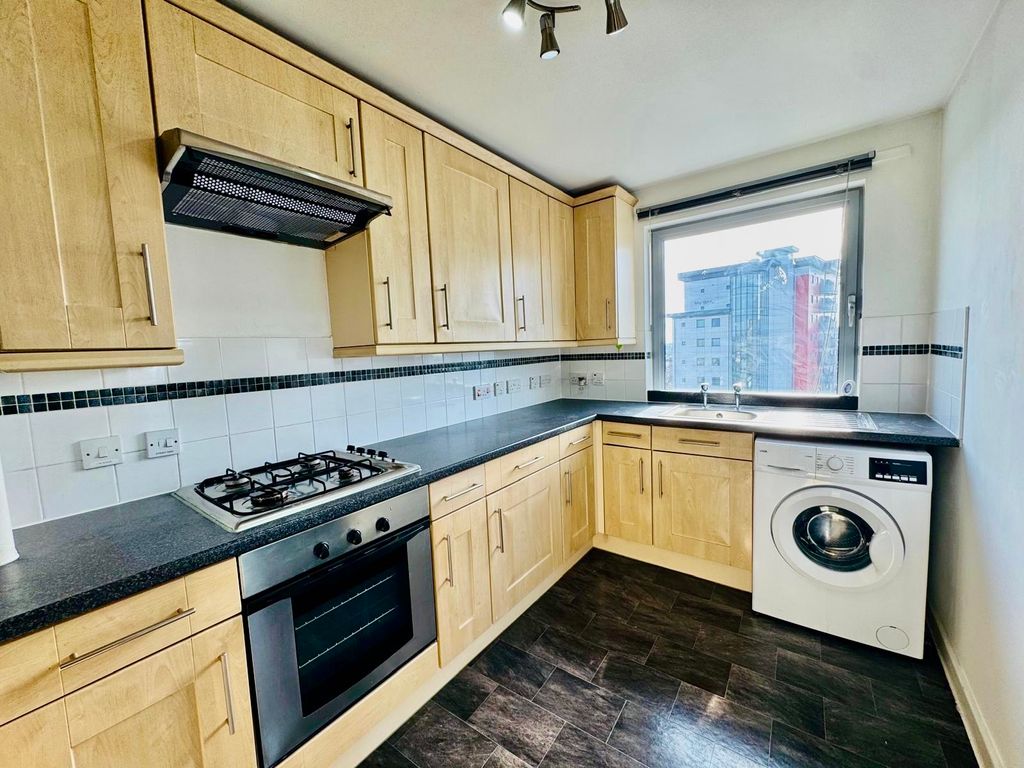 Property photo 3 of 11 Image