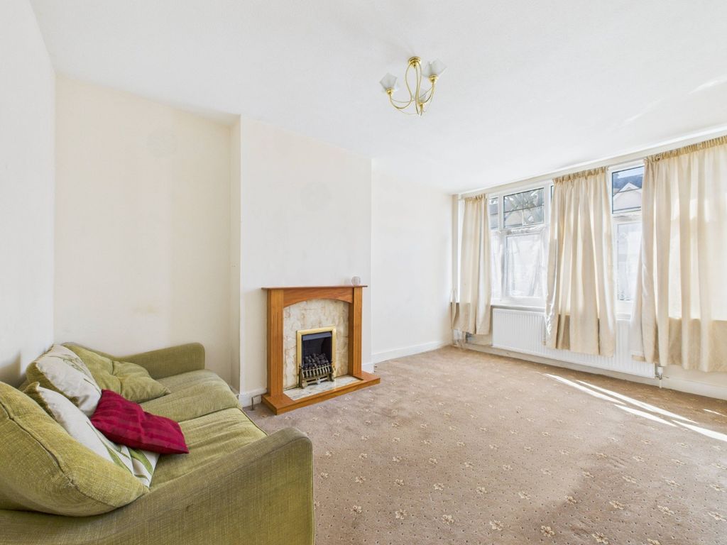 Property photo 2 of 11 4542432
