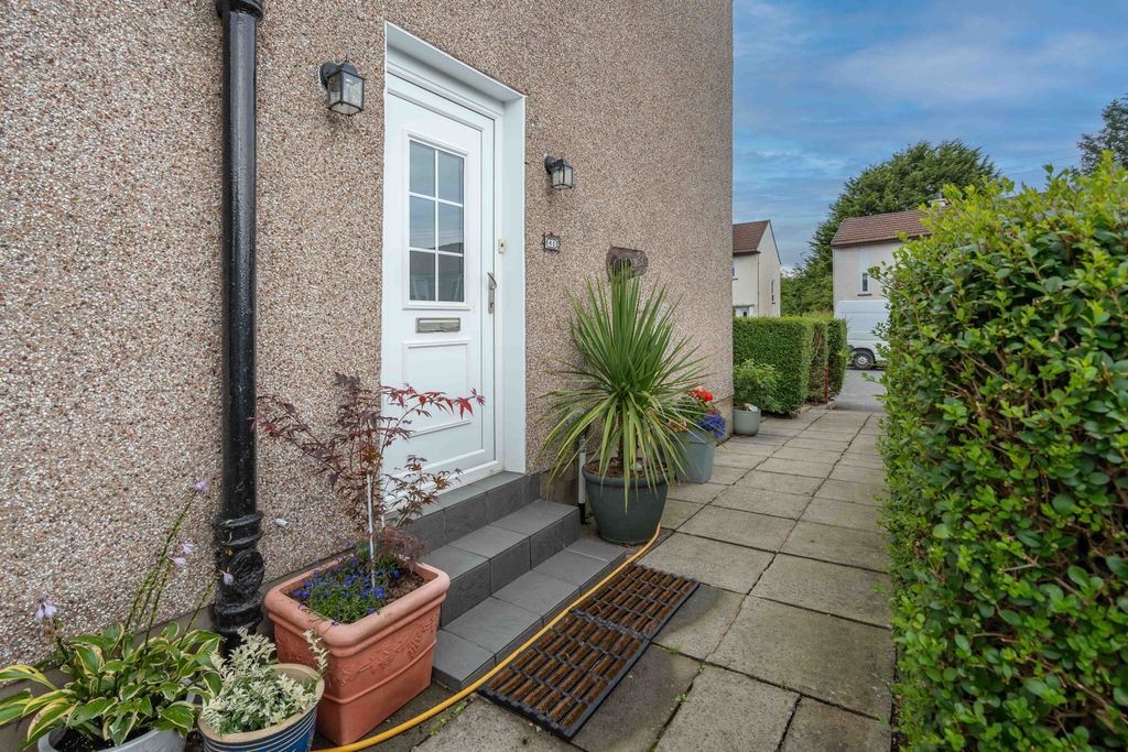 Property photo 1 of 34