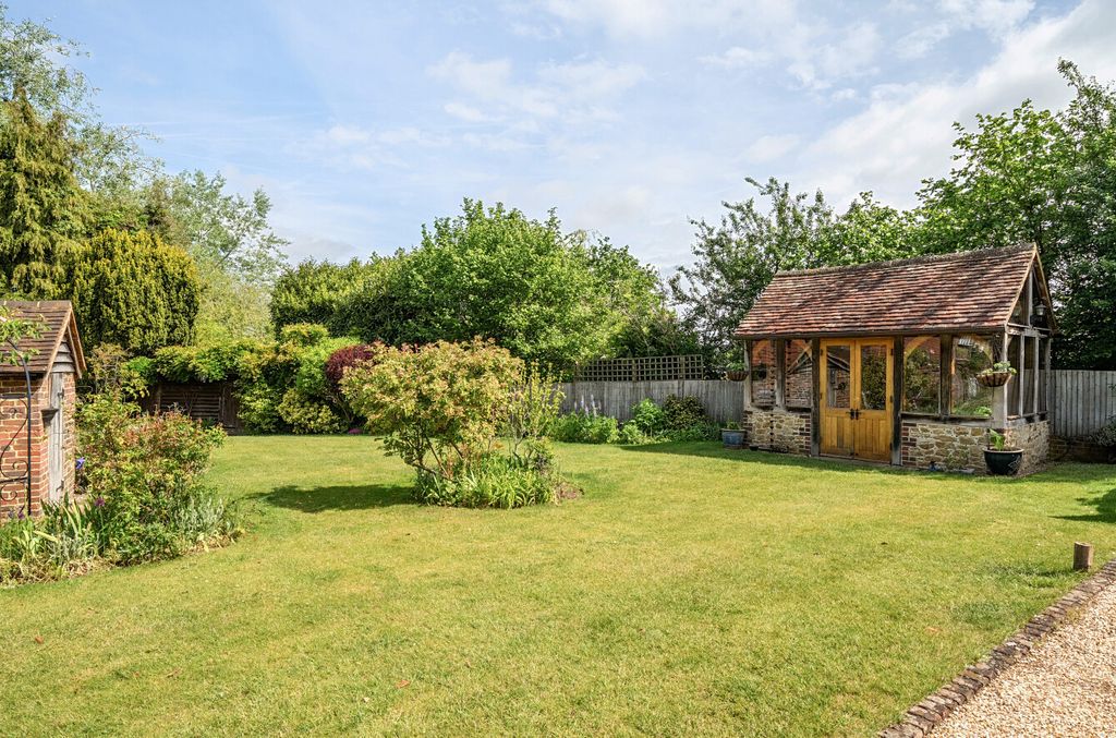 Property photo 3 of 34 1462902-6-6A0ee12...