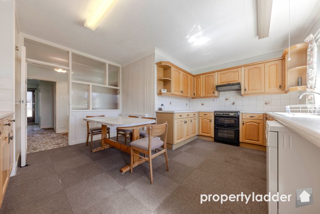 Property photo 3 of 17 Pl-12