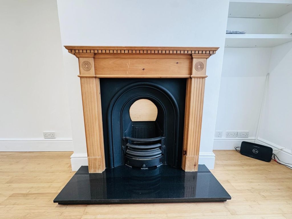 Property photo 3 of 10 Img_2258.Jpg