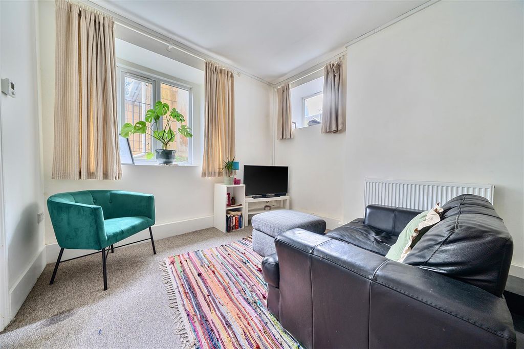 Property photo 3 of 12 1403501-3-6977721c6Fdb1.Jpg