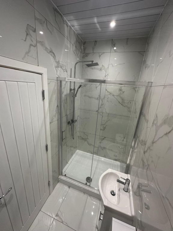 Property photo 3 of 5 Bathroom