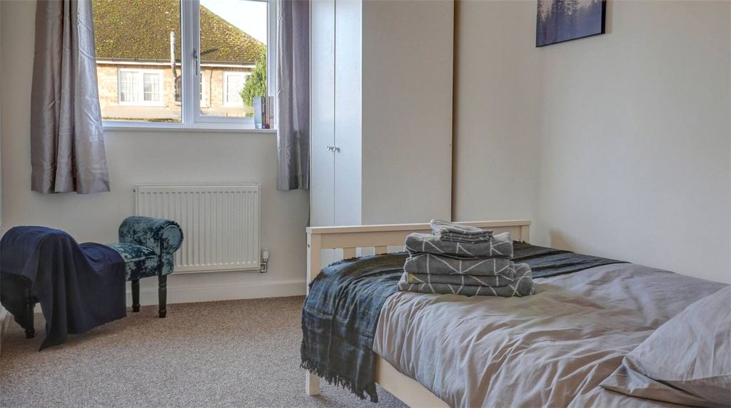 Property photo 3 of 6 Picture No. 04