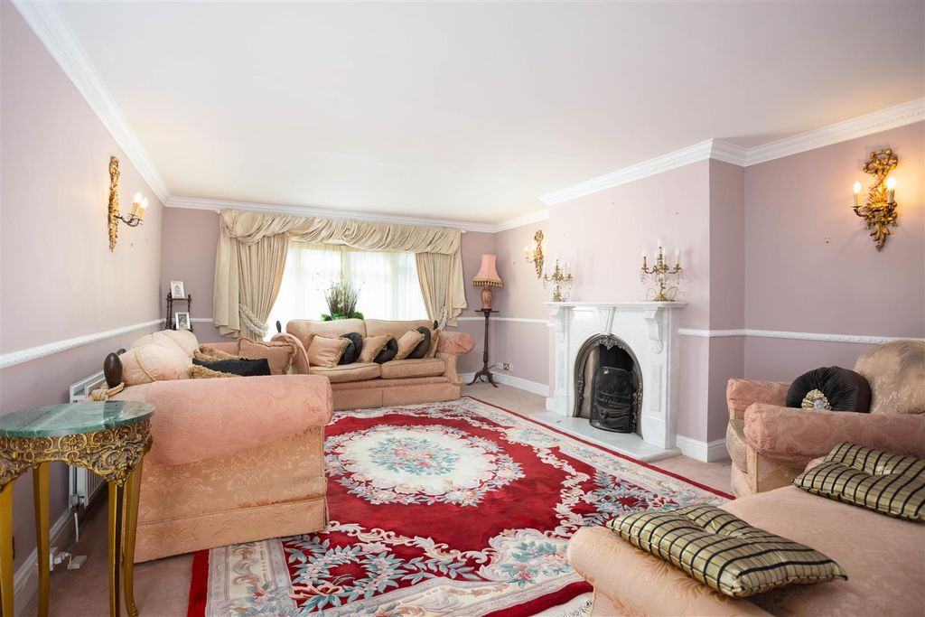 Property photo 3 of 20 00003.Jpg