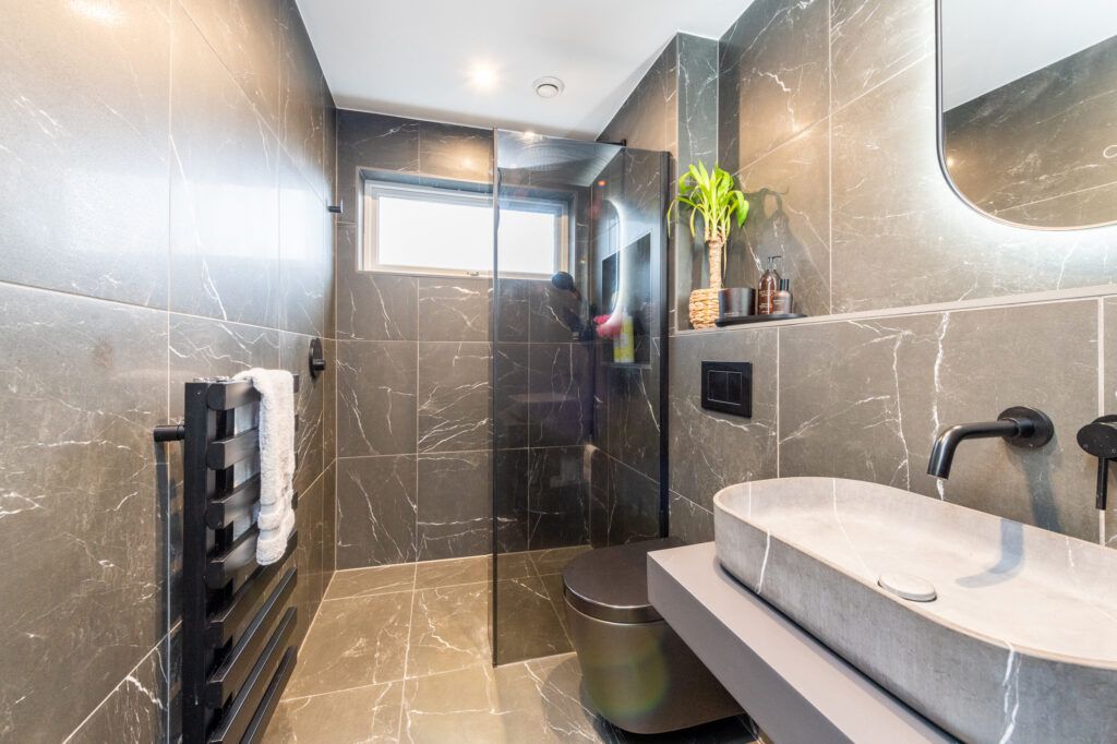 Property photo 3 of 23