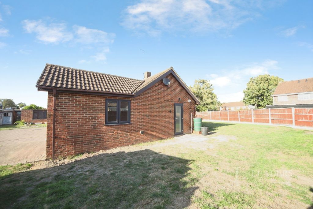 Property photo 1 of 10 Pbox-Img.Jpg
