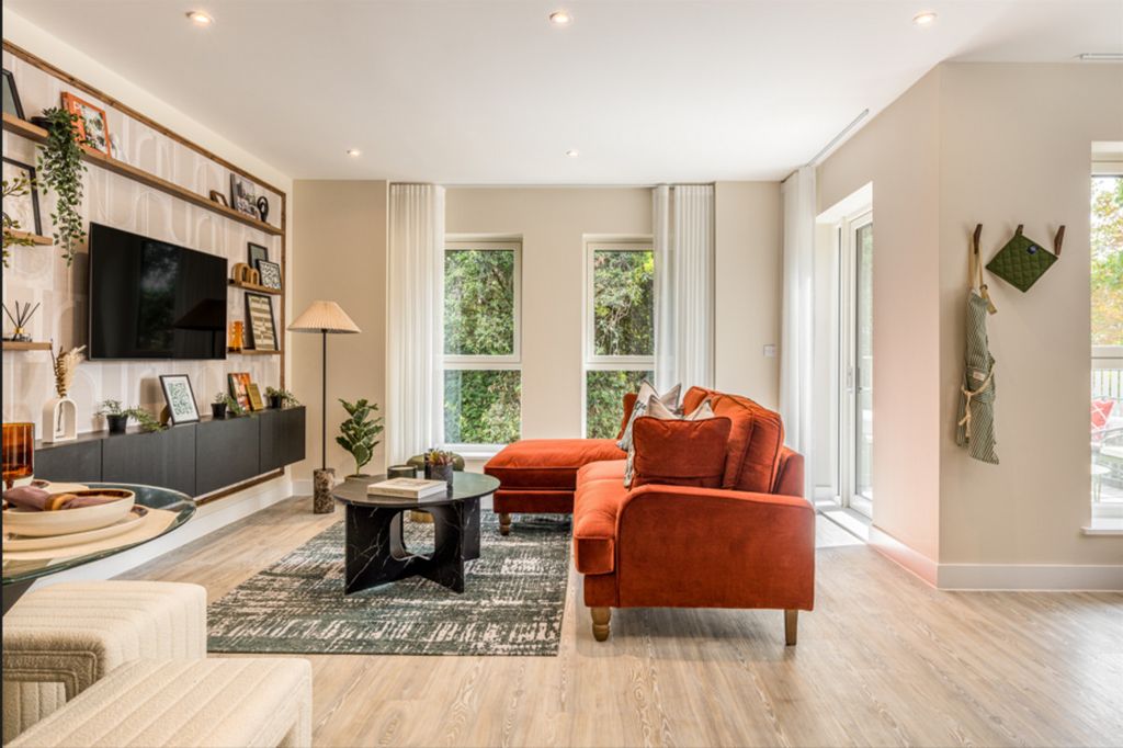 Property photo 1 of 12