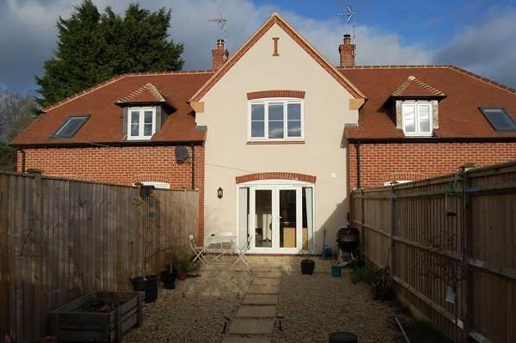 Property photo 1 of 1 Rear
