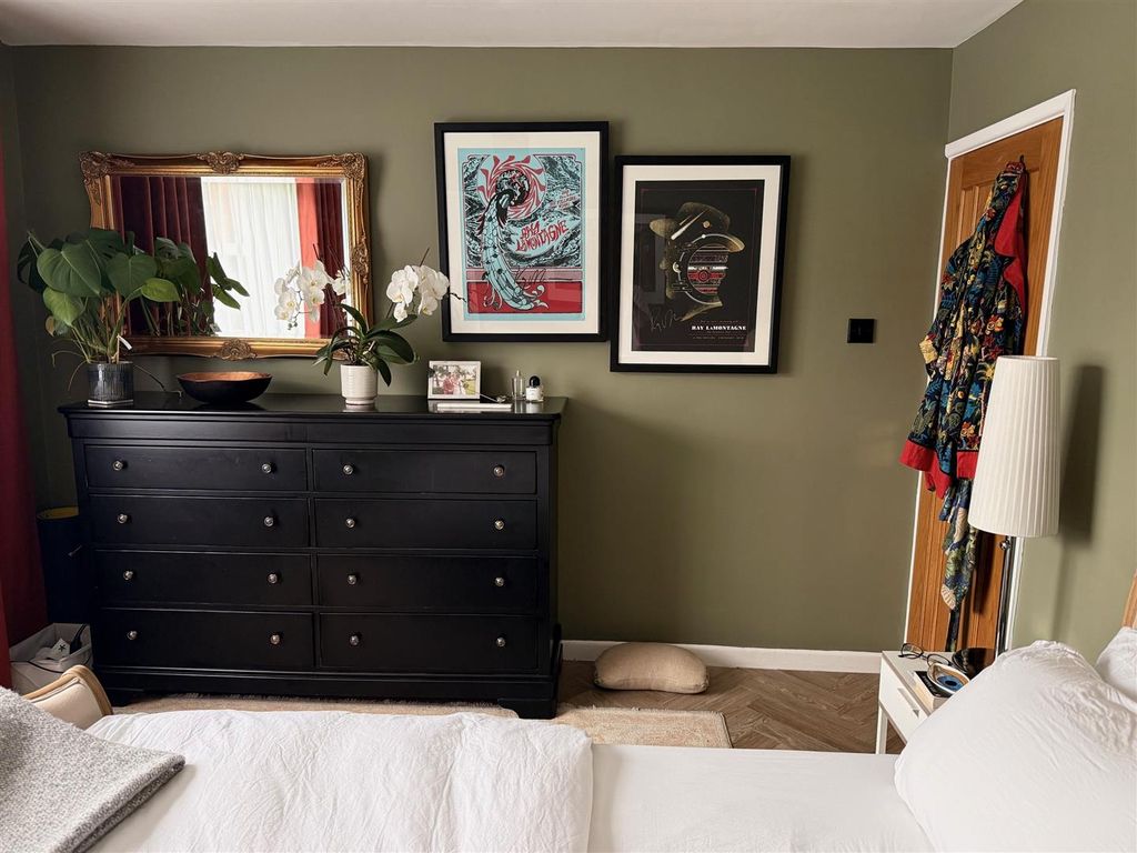Property photo 3 of 13 18.Jpg