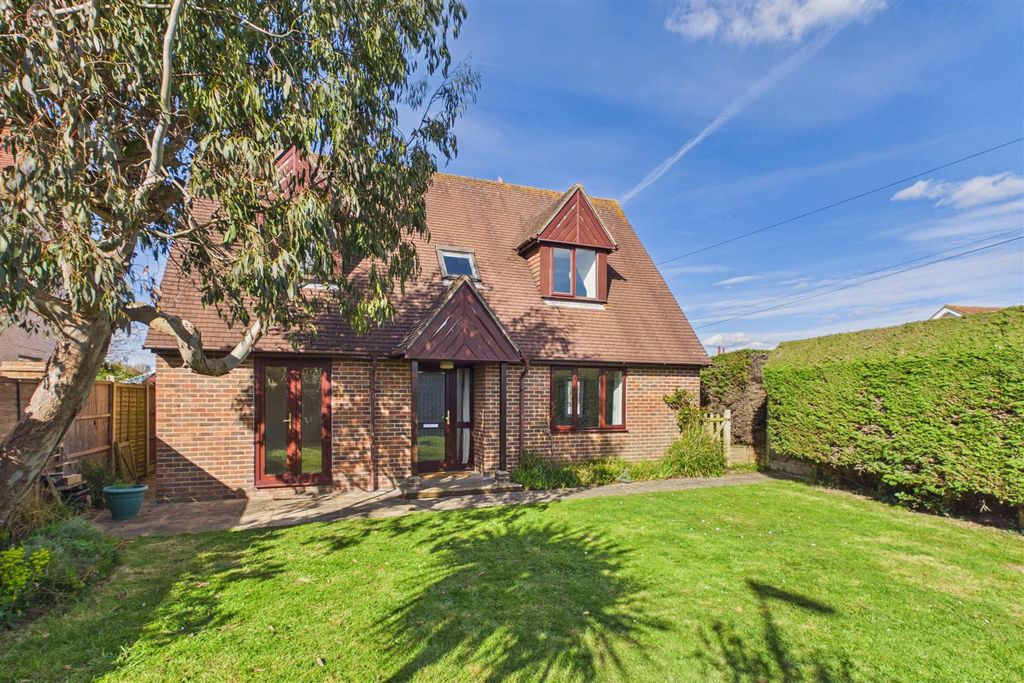 Property photo 3 of 28 Cam01894G0-Pr0280-Still007.Jpg