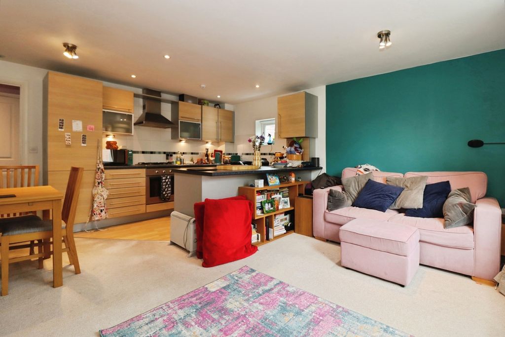 Property photo 1 of 18 Pbox-Img.Jpg