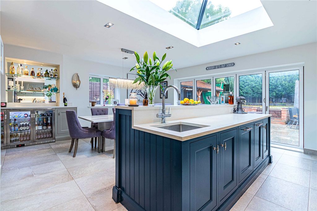 Property photo 2 of 17 Picture No. 39