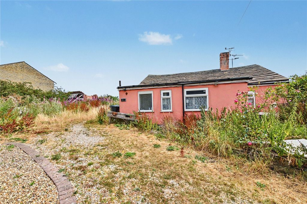 Property photo 2 of 14 Picture No. 16