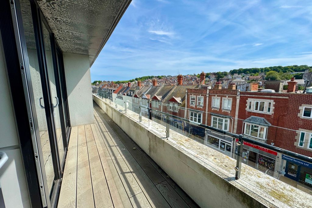 Property photo 3 of 12 Balcony