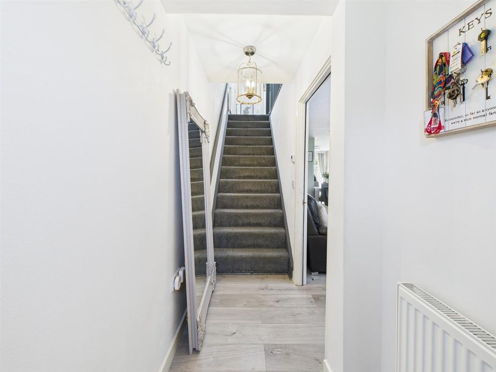 Property photo 2 of 26 Cam03055G0-Pr0207-Still014.Jpg