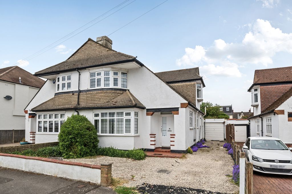 Property photo 1 of 20 1298621-32-682F3E...