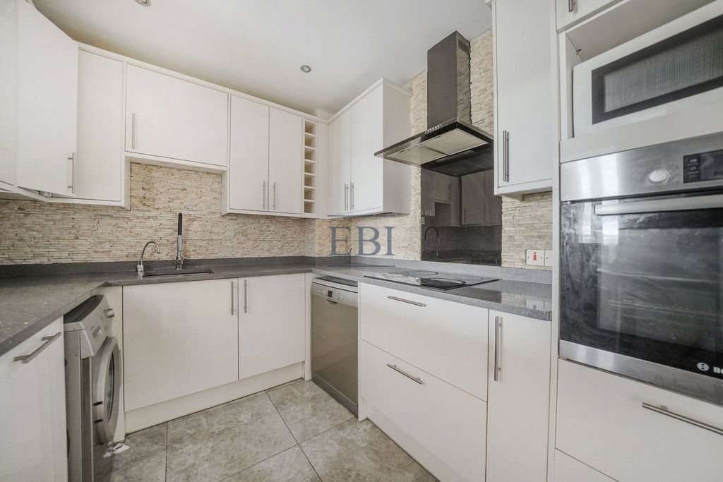 Property photo 3 of 15 Picture No. 03