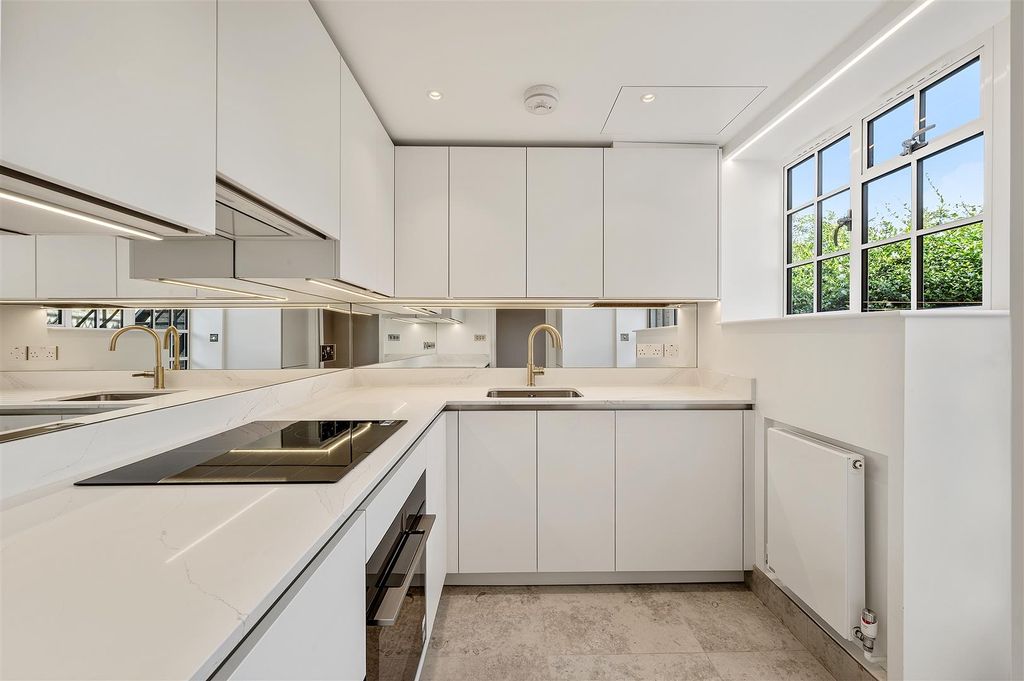 Property photo 3 of 14 Douro Place-3.Jpg