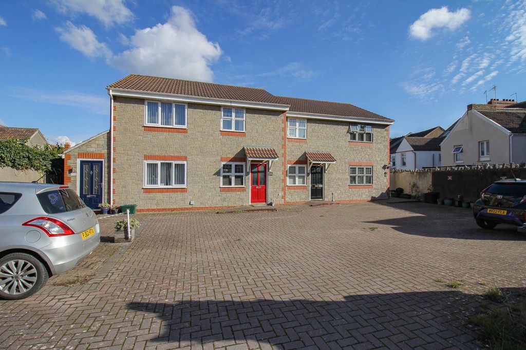 Property photo 2 of 17