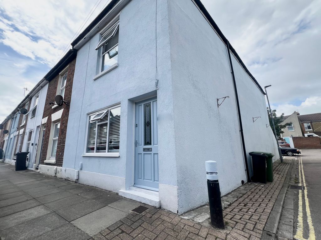 Property photo 1 of 40