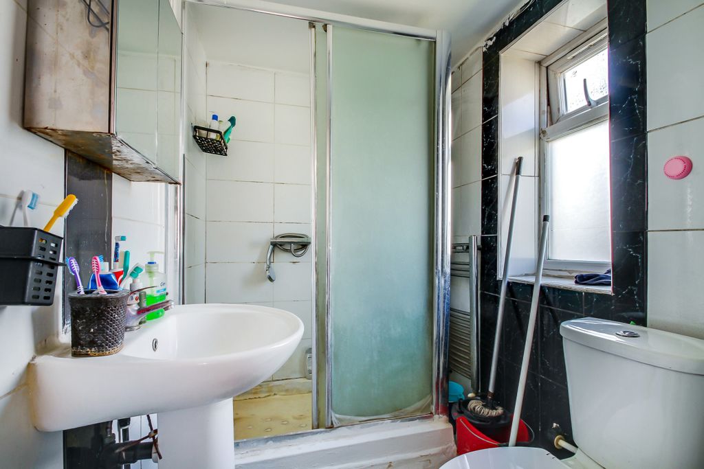 Additional image 19 of 6 bed end terrace house for saleNorthwood Gardens, Greenford UB6