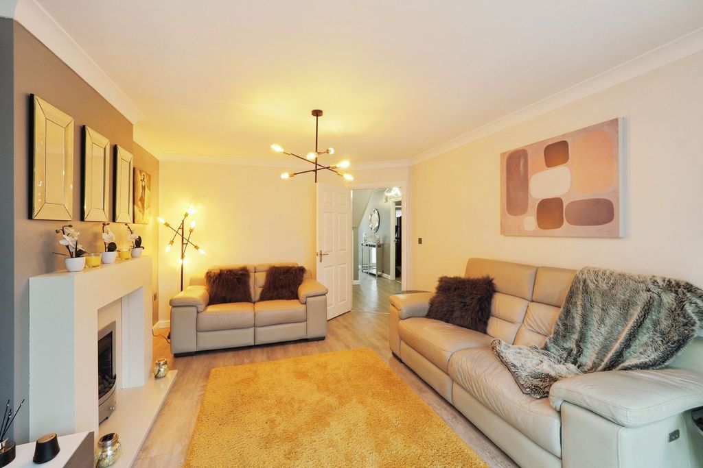 Property photo 3 of 20 Img_3868