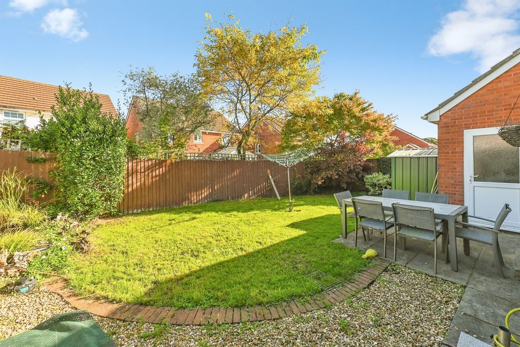 Property photo 2 of 16