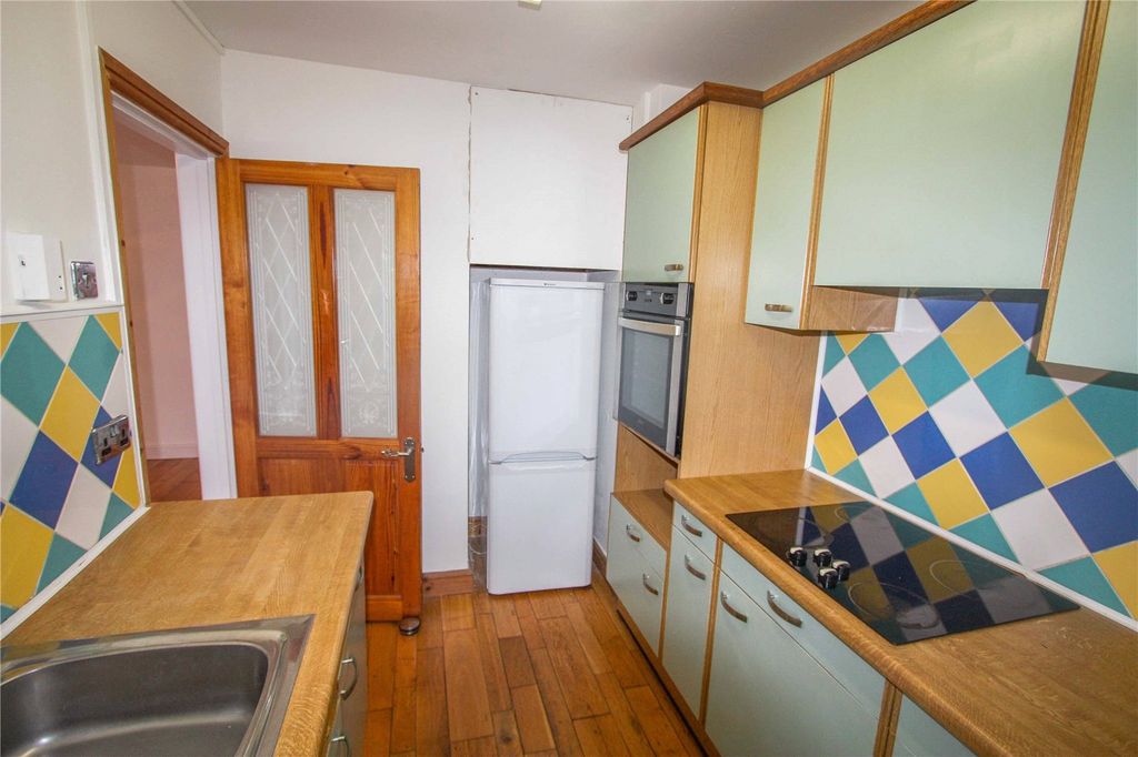 Property photo 3 of 14 Picture No. 05