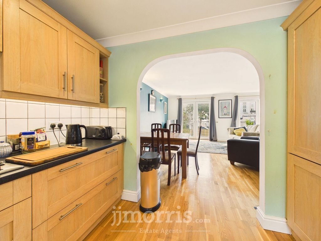 Property photo 2 of 42 Kitchen
