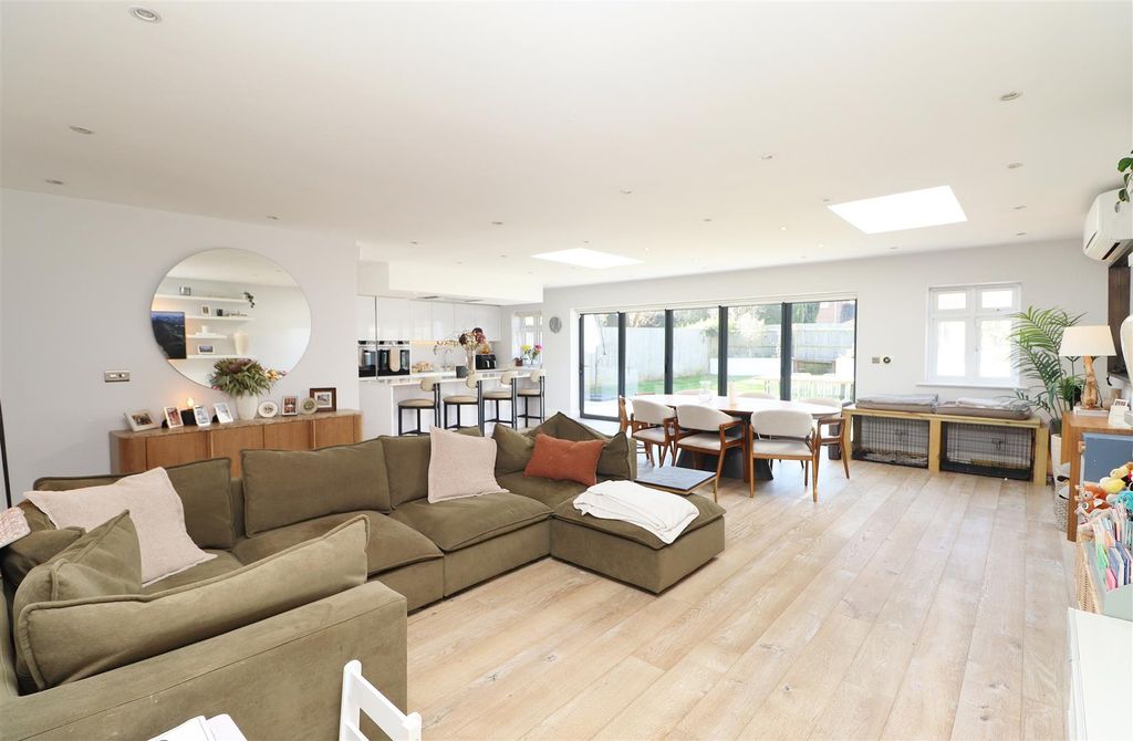 Property photo 3 of 35 Img_5244.Jpg