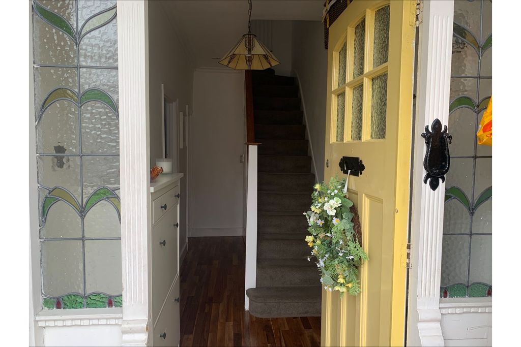 Property photo 2 of 7