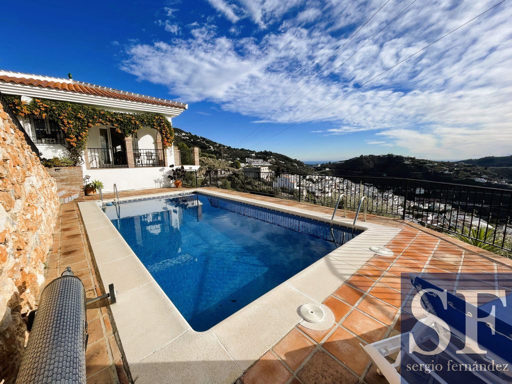 Property photo 1 of 16