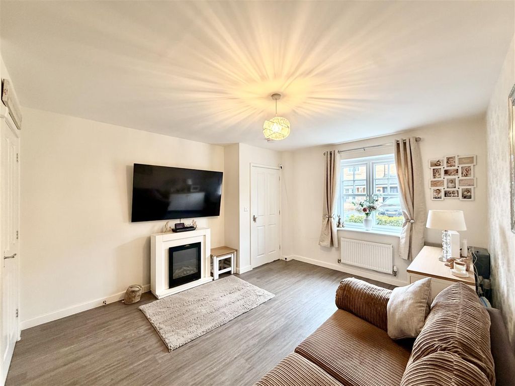 Property photo 2 of 18 2