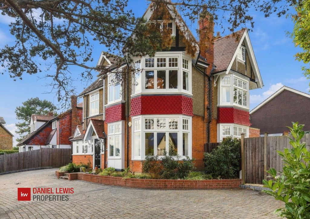 Property photo 1 of 38