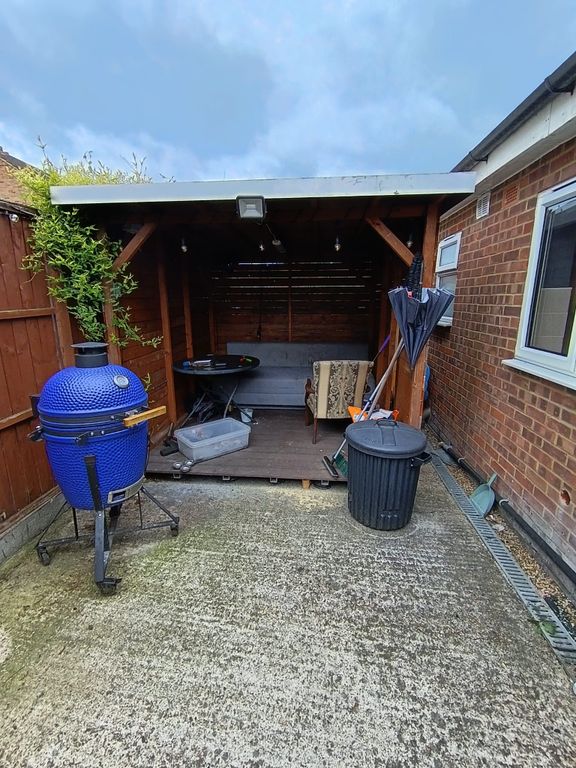 Property photo 2 of 6