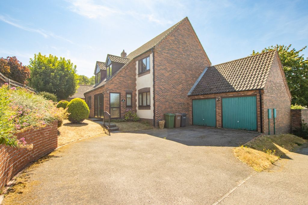 Property photo 1 of 34 5171601