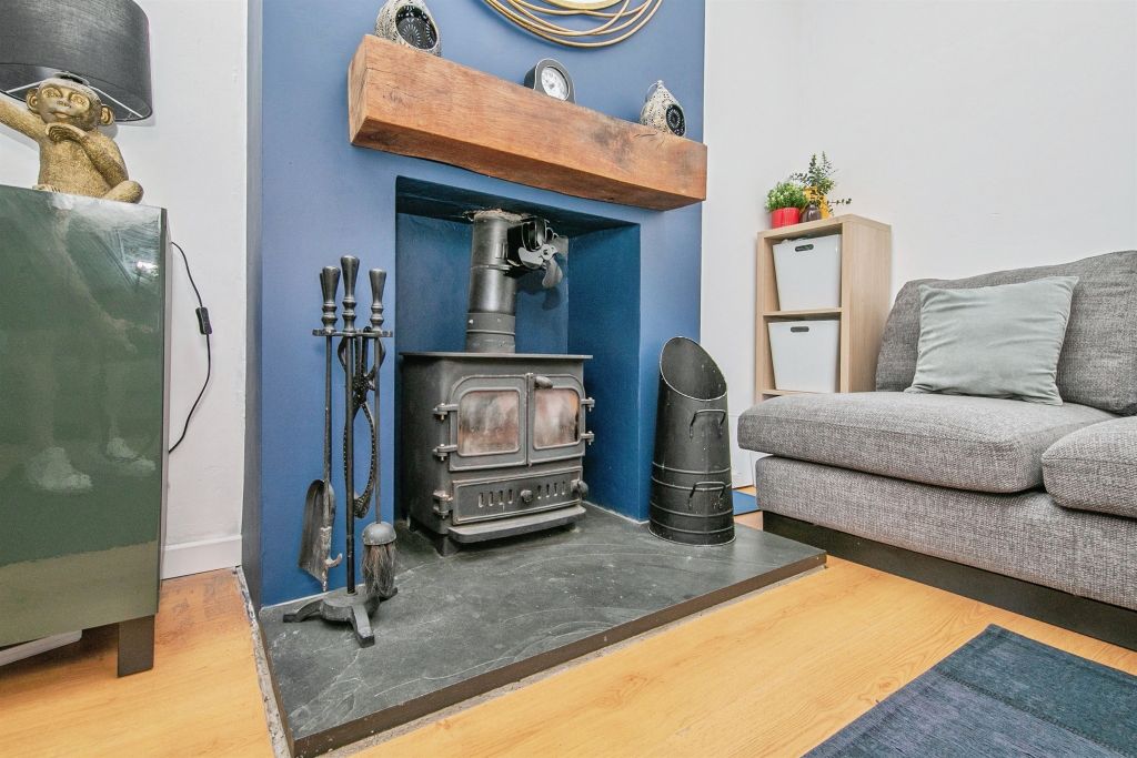 Property photo 3 of 17