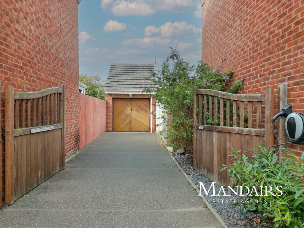 Property photo 2 of 37