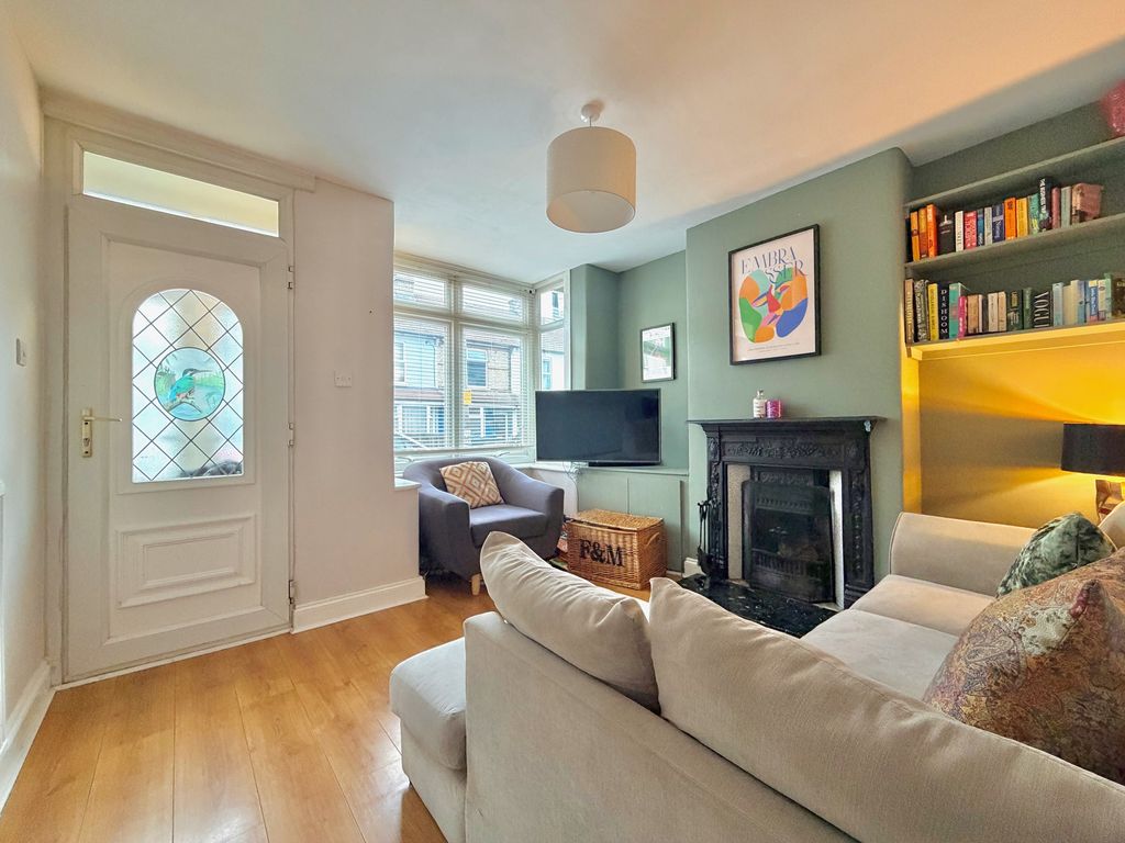 Property photo 2 of 11 Living Room