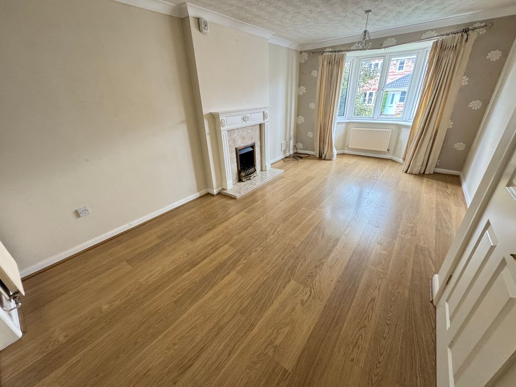 Property photo 2 of 16 Img_1389