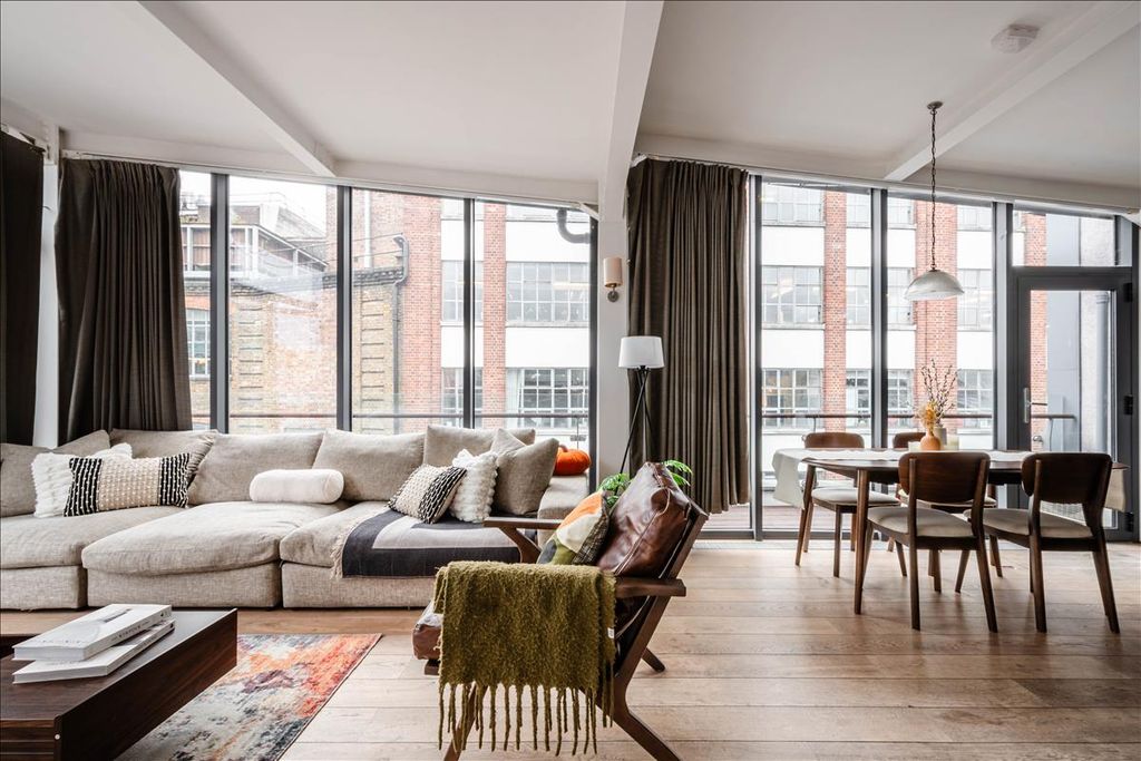 Property photo 1 of 30