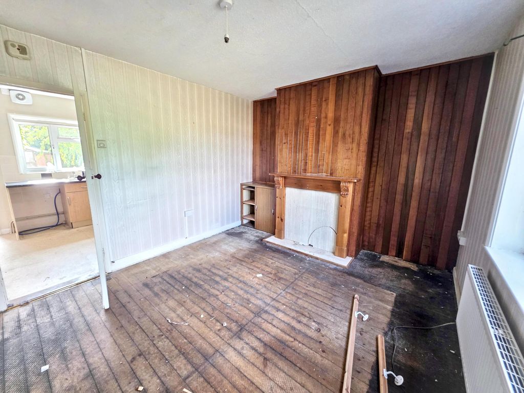 Property photo 2 of 13 20260730170601_20260730-Interior-11-Jd5Az9Plenu5Jm1Ojpg_Rudrs.Jpg