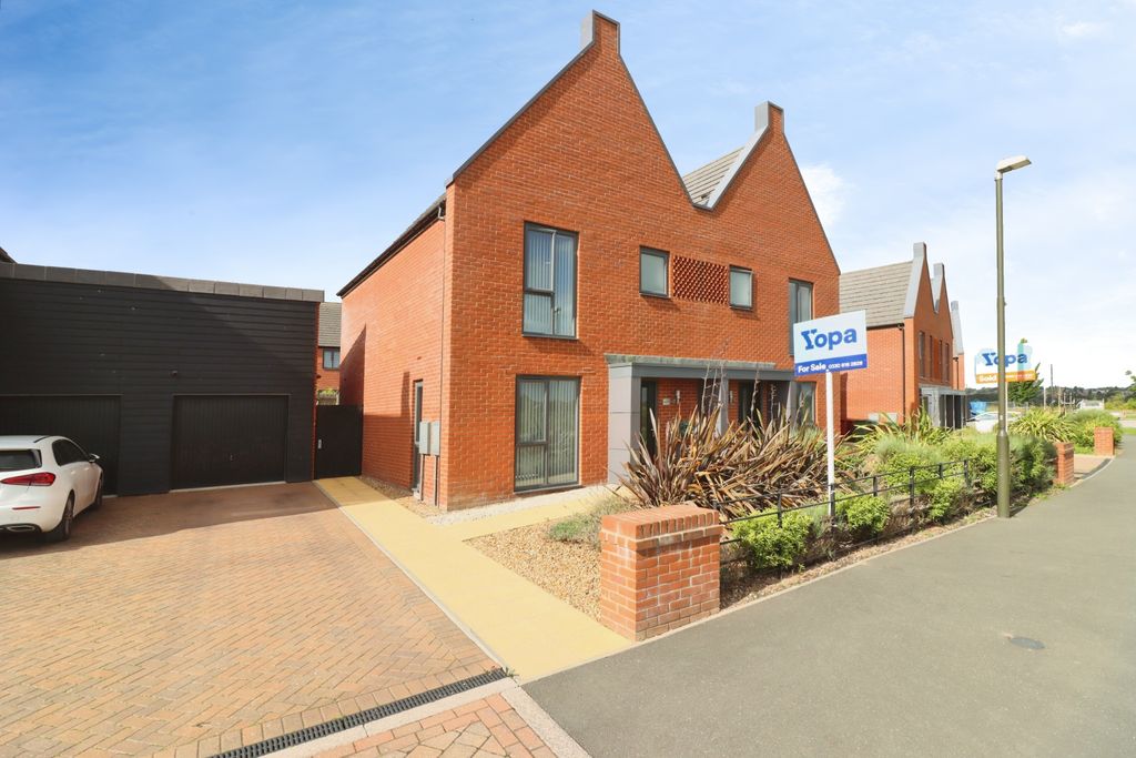 Property photo 1 of 26 1000000570